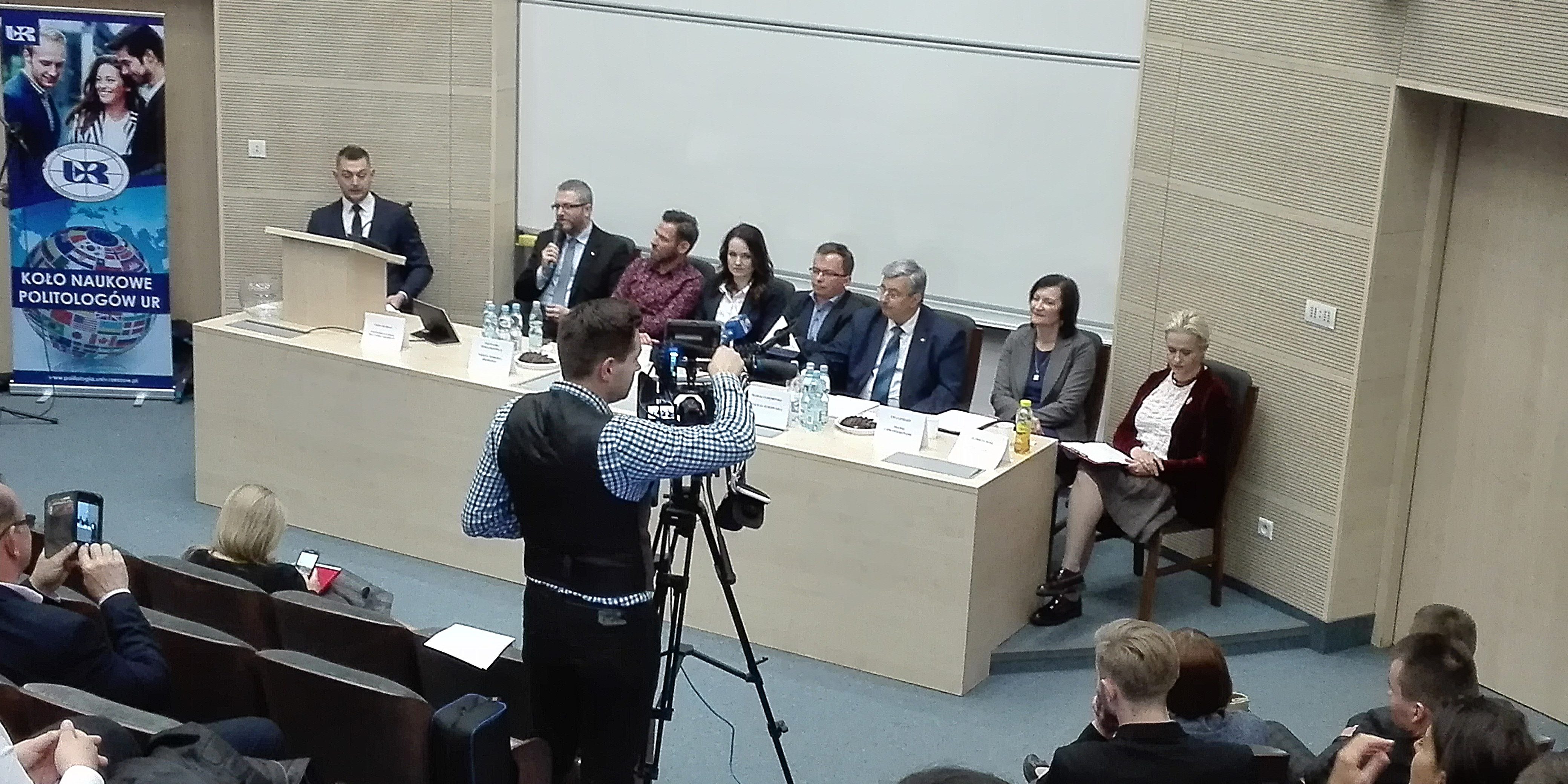 hej-mlodzi-rewolucja-juz-sie-zaczela